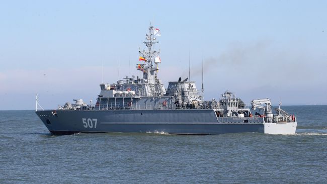 Минный тральщик Александр Обухов во время выхода кораблей Балтийского флота в море в рамках российско-белорусских стратегических учений Запад-2017 Минный тральщик Александр Обухов во время выхода кораблей Балтийского флота в море в рамках российско-белорусских стратегических учений Запад-2017
