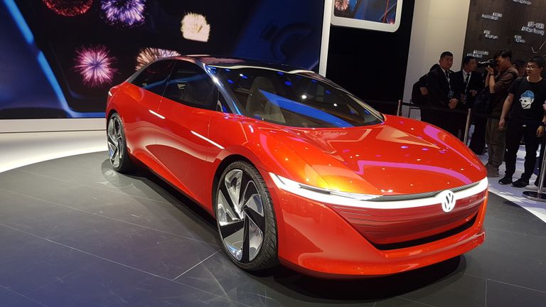 Концепт-кар компании Volkswagen на автосалоне AutoChina-2018 в Пекине, Китай. 25 апреля 2018