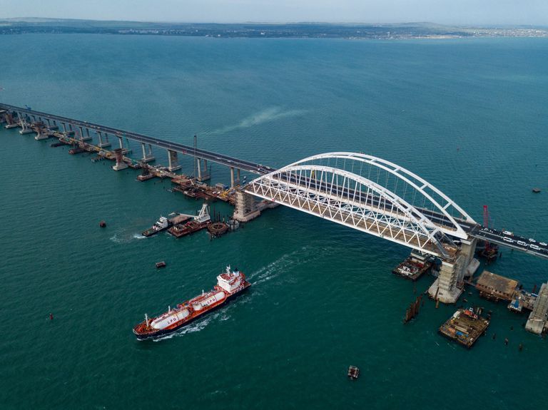 Строительство Крымского моста и автоподходов со стороны Тамани Строительство Крымского моста и автоподходов со стороны Тамани