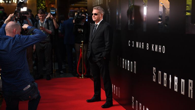 Музыкант и режиссер Леонид Агутин на премьере фильма Константина Хабенского Собибор в кинотеатре Москва Музыкант и режиссер Леонид Агутин на премьере фильма Константина Хабенского Собибор в кинотеатре Москва
