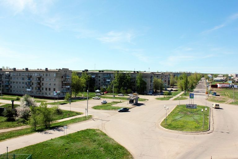 Въезд в город Шиханы