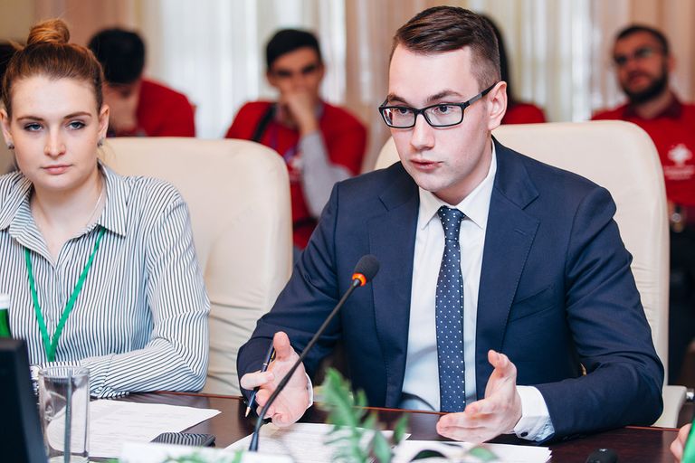Павел Савчук на окружном форуме добровольцев ПФО и ЮФО Павел Савчук на окружном форуме добровольцев ПФО и ЮФО