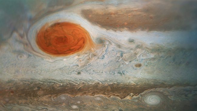 Большое красное пятно Юпитера снятое зондом Juno Большое красное пятно Юпитера снятое зондом Juno