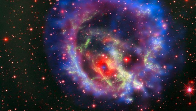Остатки сверхновой 1E 0102.2-7219, расположенной в ближайшей к нам галактике Малое Магелланово Облако Остатки сверхновой 1E 0102.2-7219, расположенной в ближайшей к нам галактике Малое Магелланово Облако