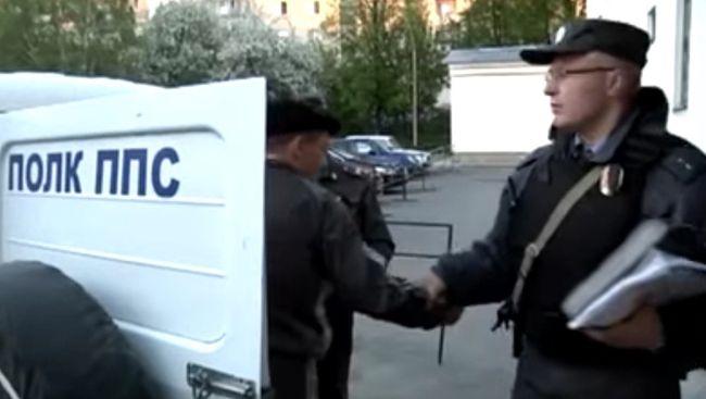 Задержание грабителя ломбарда Золотой слон сотрудниками ГУ МВД по Екатеринбургу Задержание грабителя ломбарда Золотой слон сотрудниками ГУ МВД по Екатеринбургу