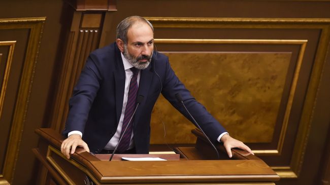 Кандидат в премьер-министры Никол Пашинян на внеочередном заседании по выборам нового премьер-министра в парламенте Армении. 1 мая 2018 Кандидат в премьер-министры Никол Пашинян на внеочередном заседании по выборам нового премьер-министра в парламенте Армении. 1 мая 2018