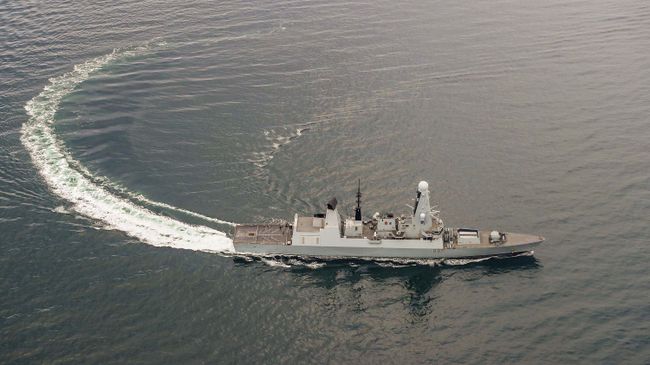 Ракетный эсминец HMS Duncan Королевского военно-морского флота Великобритании