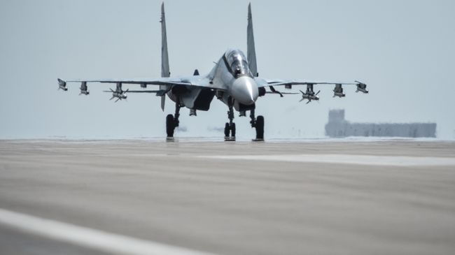 Истребитель Су-30СМ на авиабазе Хмеймим. Архивное фото