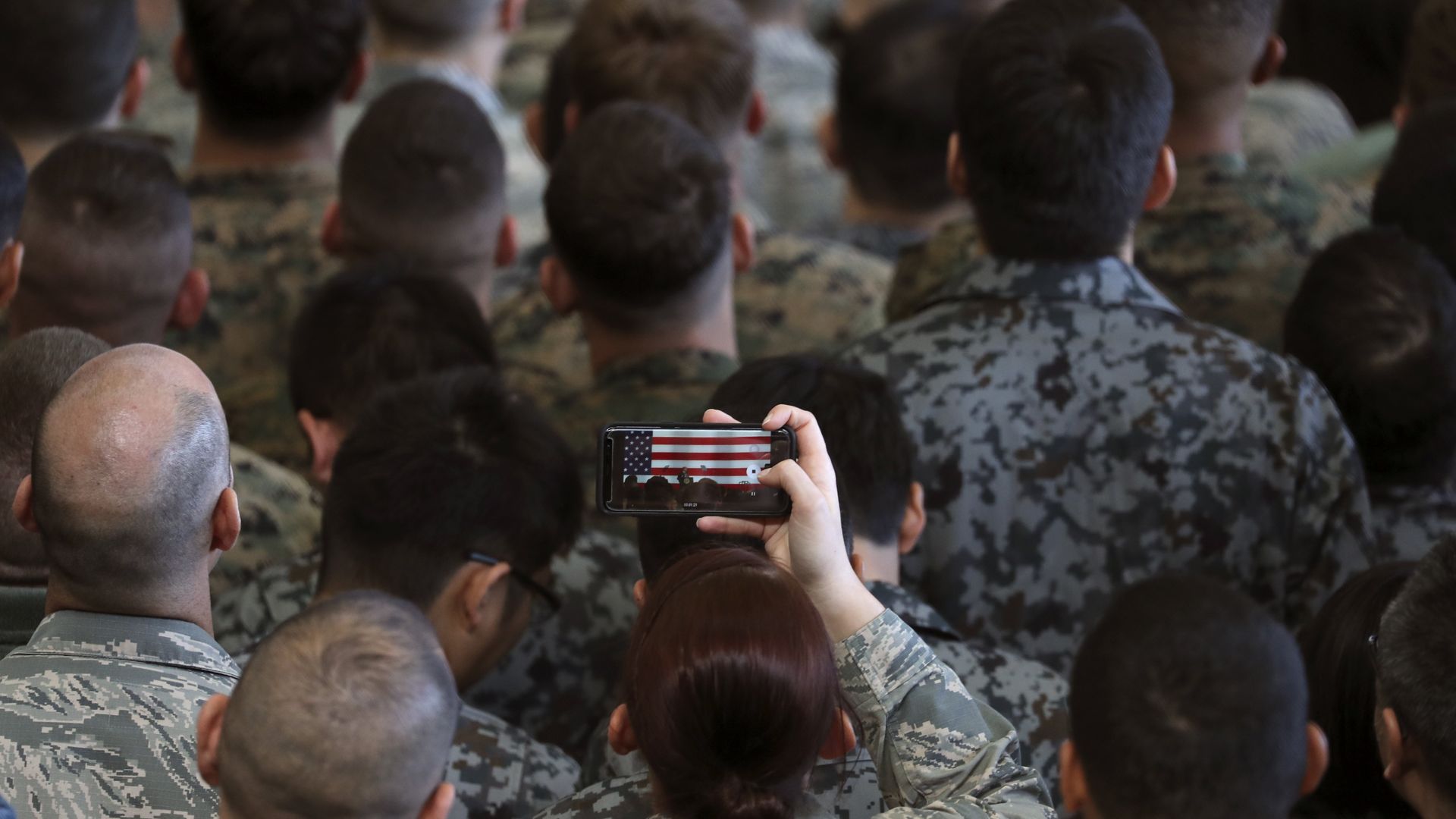 Военные США на американской авиабазе во время выступления Дональда Трампа Военные США на американской авиабазе во время выступления Дональда Трампа - РИА Новости, 1920, 27.02.2025