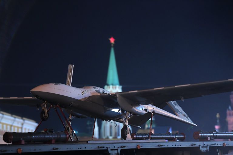 Беспилотный летательный аппарат (БЛА) Корсар на репетиции военного парада на Красной площади, посвященного 73-й годовщине Победы в Великой Отечественной войне Беспилотный летательный аппарат (БЛА) Корсар на репетиции военного парада на Красной площади, посвященного 73-й годовщине Победы в Великой Отечественной войне