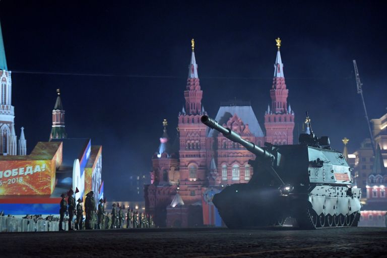 Самоходная артиллерийская установка Коалиция-СВ на репетиции военного парада на Красной площади, посвященного 73-й годовщине Победы в Великой Отечественной войне Самоходная артиллерийская установка Коалиция-СВ на репетиции военного парада на Красной площади, посвященного 73-й годовщине Победы в Великой Отечественной войне