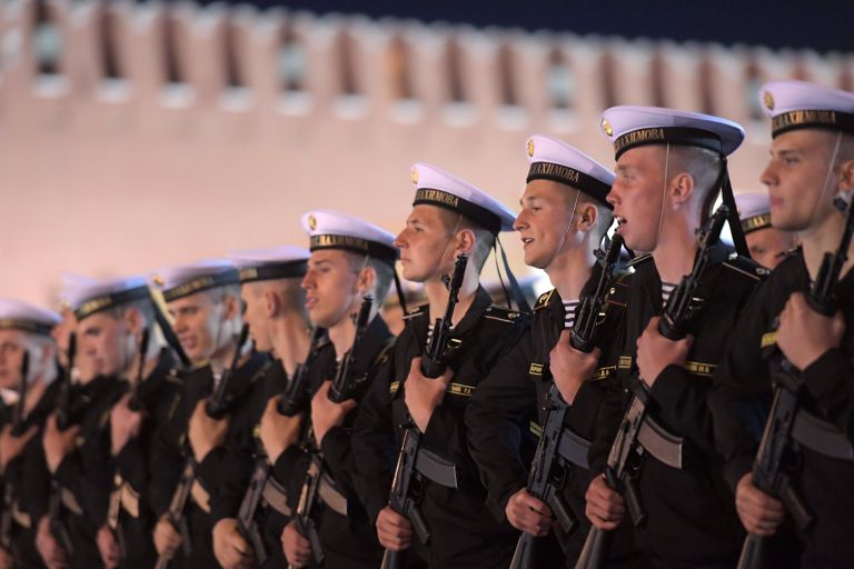 Военнослужащие парадных расчетов на репетиции военного парада на Красной площади, посвященного 73-й годовщине Победы в Великой Отечественной войне Военнослужащие парадных расчетов на репетиции военного парада на Красной площади, посвященного 73-й годовщине Победы в Великой Отечественной войне