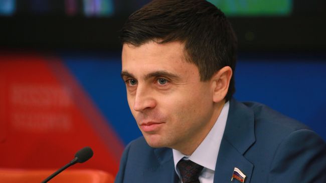 Заместитель председателя Комитета Государственной Думы РФ по делам национальностей Руслан Бальбек Заместитель председателя Комитета Государственной Думы РФ по делам национальностей Руслан Бальбек