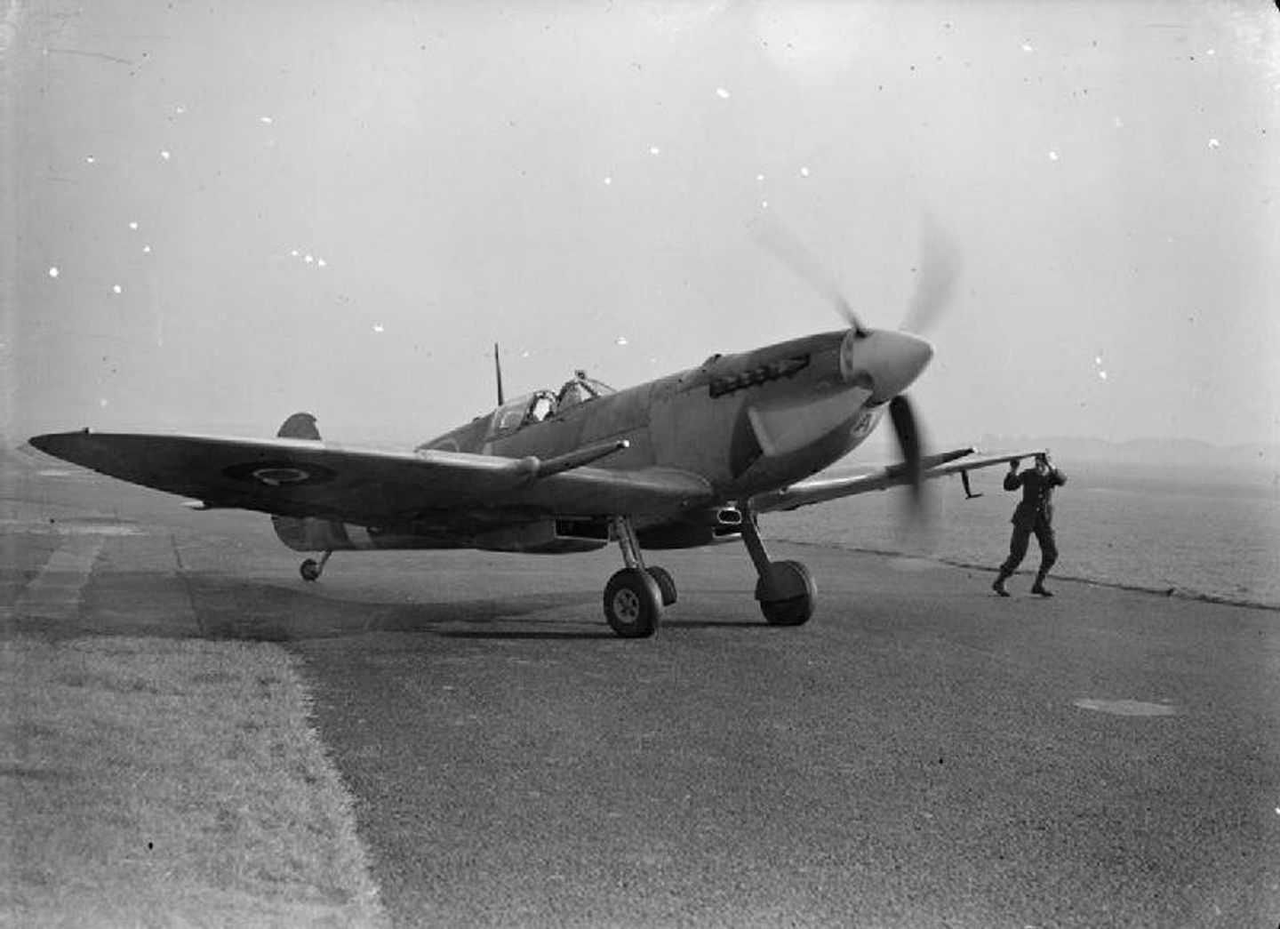 Истребитель Supermarine Spitfire IX