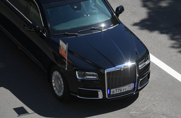 Автомобиль Aurus кортежа президента РФ Автомобиль Aurus кортежа президента РФ