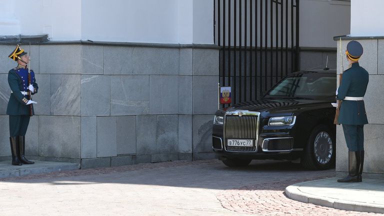 Автомобиль Aurus кортежа президента РФ Автомобиль Aurus кортежа президента РФ