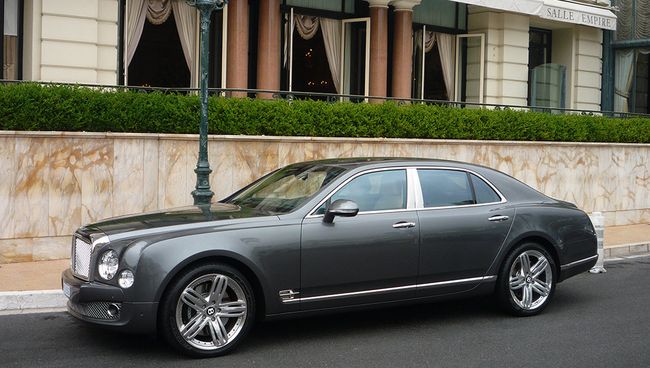 Автомобиль Bentley Mulsanne. Архивное фото Автомобиль Bentley Mulsanne. Архивное фото