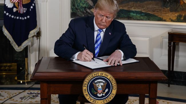 Президент США Дональд Трамп объявил о расторжении ядерной сделки с Ираном. 8 мая 2018 Президент США Дональд Трамп объявил о расторжении ядерной сделки с Ираном. 8 мая 2018
