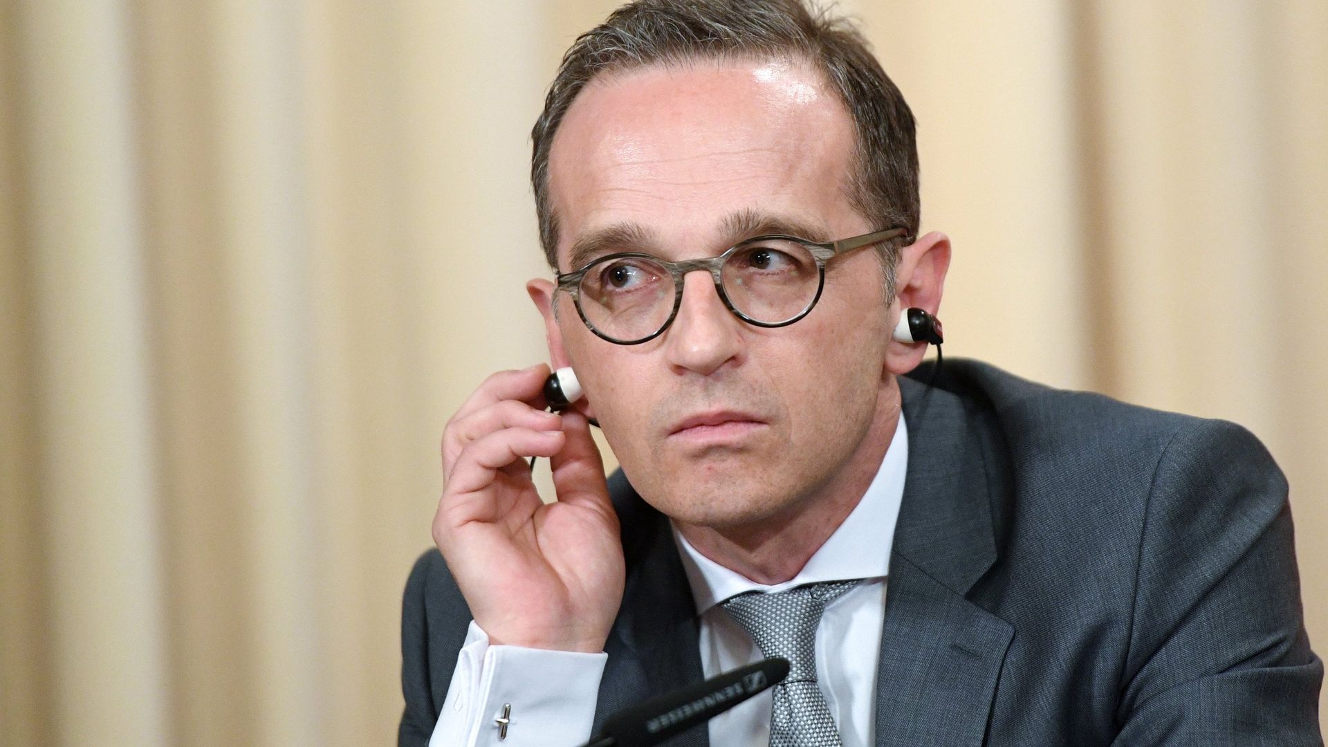 Глава МИД Германии Хайко Маас на пресс-конференции по итогам встречи с исполняющим обязанности министра иностранных дел РФ Сергеем Лавровым в Доме приемов МИД России. 10 мая 2018 - РИА Новости, 1920, 12.10.2020