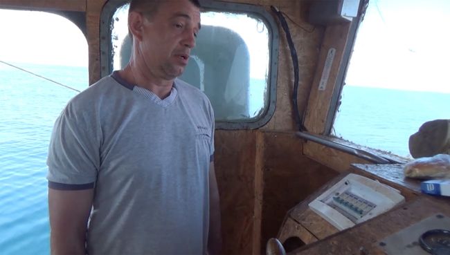 ФСБ России задержало в Крыму украинское рыболовецкое судно ЯМК-0041 ФСБ России задержало в Крыму украинское рыболовецкое судно ЯМК-0041