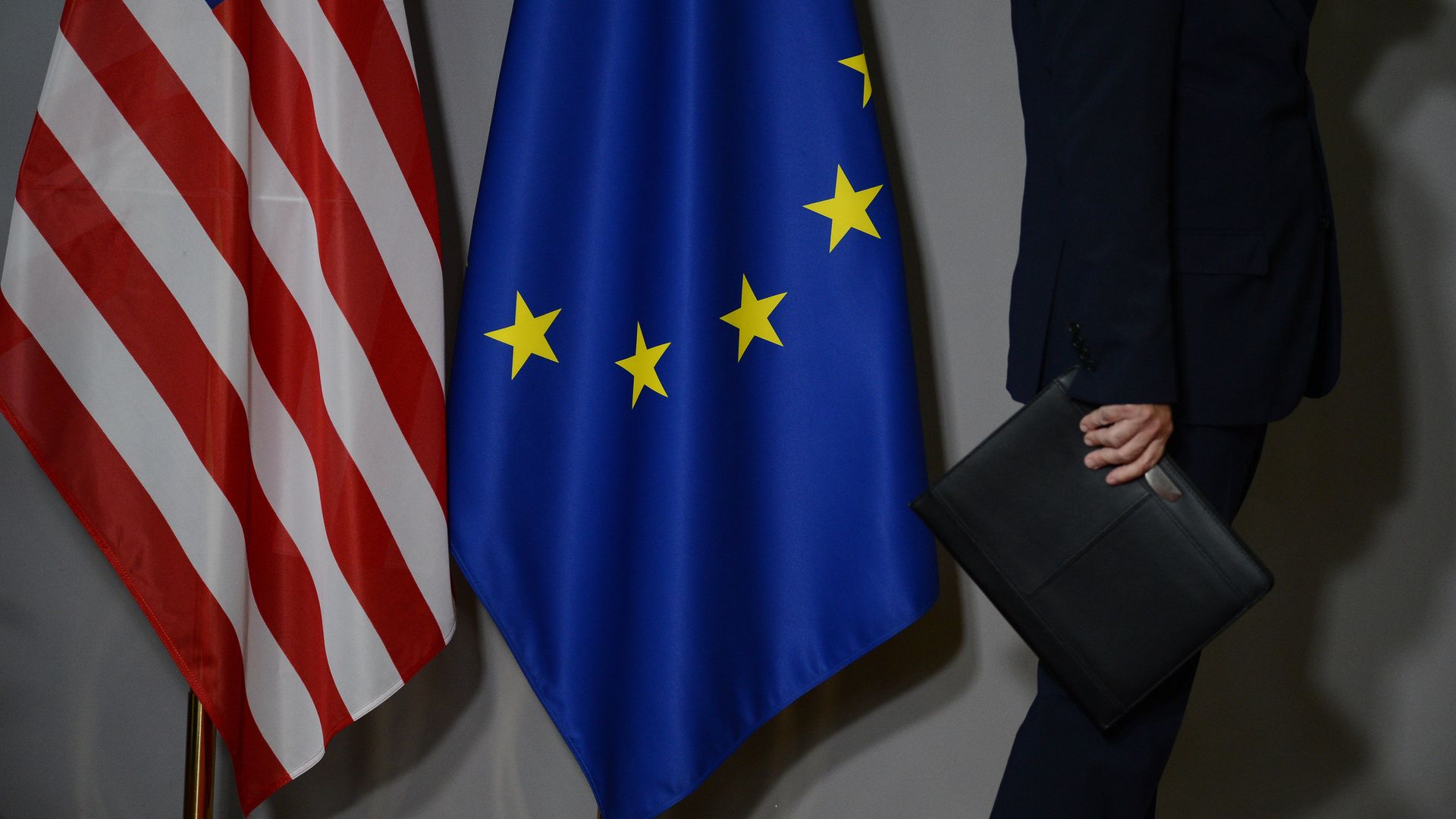 Флаги США и Европейского совета Флаги США и Европейского совета - РИА Новости, 1920, 27.02.2022