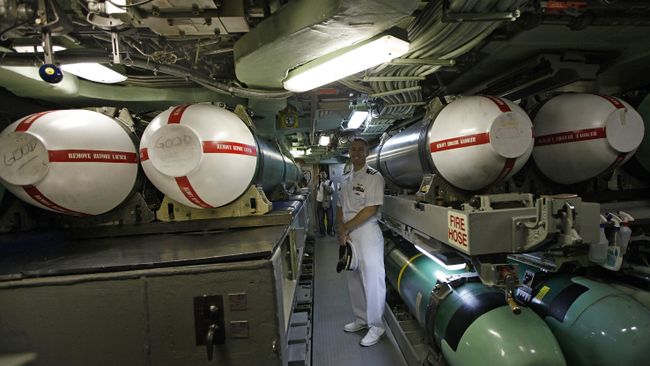 Ракеты Tomahawk на борту подлодки USS Hampton Ракеты Tomahawk на борту подлодки USS Hampton