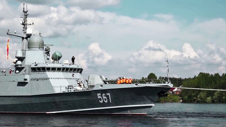 Малый ракетный корабль проекта 22800 Ураган во время ходовых испытаний в акватории Ладожского озера. 19 мая 2018