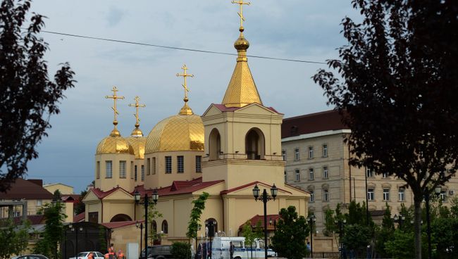 Церковь Архангела Михаила в центре Грозного, в которой четверо боевиков пытались захватить прихожан в качестве заложников. 19 мая 2018 Церковь Архангела Михаила в центре Грозного, в которой четверо боевиков пытались захватить прихожан в качестве заложников. 19 мая 2018