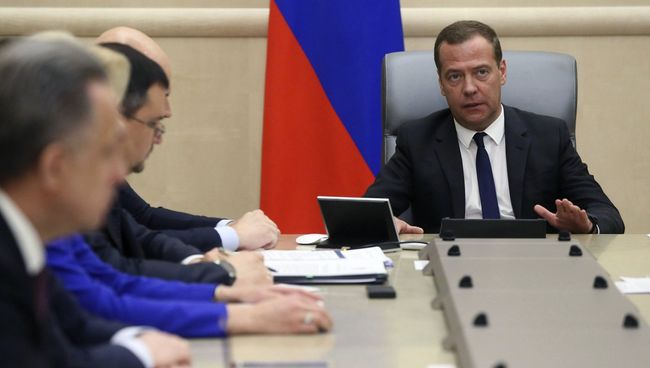 Председатель правительства РФ Дмитрий Медведев проводит совещание с вице-премьерами РФ. 21 мая 2018 Председатель правительства РФ Дмитрий Медведев проводит совещание с вице-премьерами РФ. 21 мая 2018