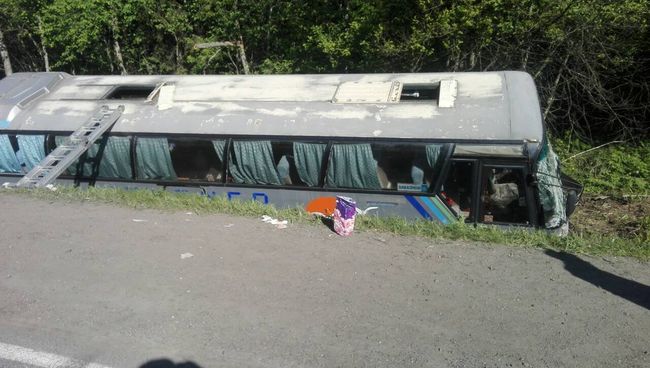 ДТП с экскурсионным автобусом в Псковской области. 22 мая 2018 ДТП с экскурсионным автобусом в Псковской области. 22 мая 2018
