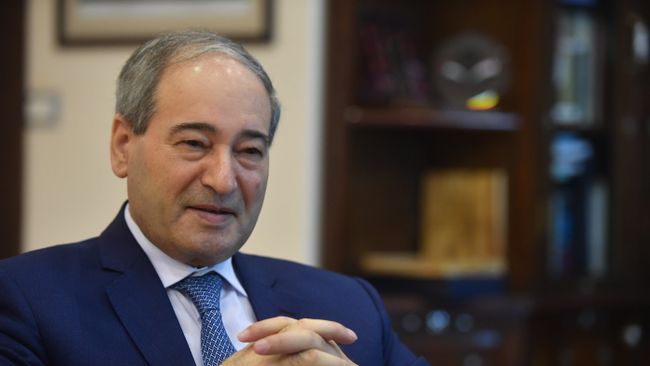 Замглавы МИД Сирии Фейсал Микдад во время интервью с корреспондентами РИА Новости. 22 мая 2018