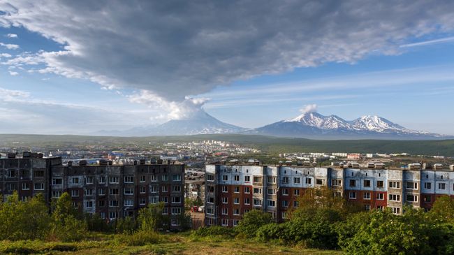 Вид на город Петропавловск-Камчатский. Архивное фото Вид на город Петропавловск-Камчатский. Архивное фото
