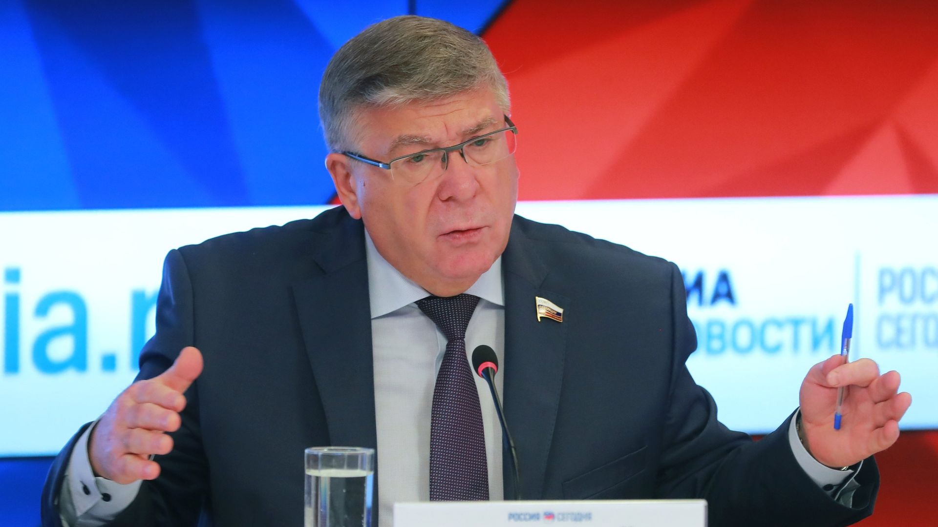Председатель Комитета Совета Федерации по социальной политике Валерий Рязанский на пресс-конференции в ММПЦ МИА Россия сегодня. 22 мая 2018 Председатель Комитета Совета Федерации по социальной политике Валерий Рязанский на пресс-конференции в ММПЦ МИА Россия сегодня. 22 мая 2018 - РИА Новости, 1920, 08.06.2021