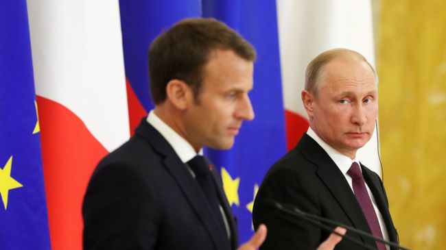 Президент РФ Владимир Путин на пресс-конференции по итогам встречи с президентом Франции Эммануэлем Макроном. 24 мая 2018 Президент РФ Владимир Путин на пресс-конференции по итогам встречи с президентом Франции Эммануэлем Макроном. 24 мая 2018