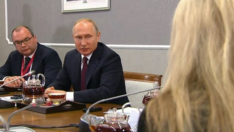 Придерживаюсь Конституции – Путин о следующем президентском сроке Придерживаюсь Конституции – Путин о следующем президентском сроке