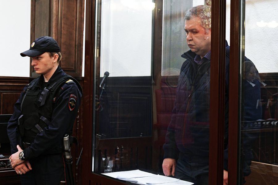 Начальник Главного управления МЧС России по Кемеровской области Александр Мамонтов на заседании Центрального районного суда Кемерова Начальник Главного управления МЧС России по Кемеровской области Александр Мамонтов на заседании Центрального районного суда Кемерова