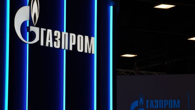 Логотип компании Газпром на Петербургском международном экономическом форуме. 26 мая 2018 Логотип компании Газпром на Петербургском международном экономическом форуме. 26 мая 2018