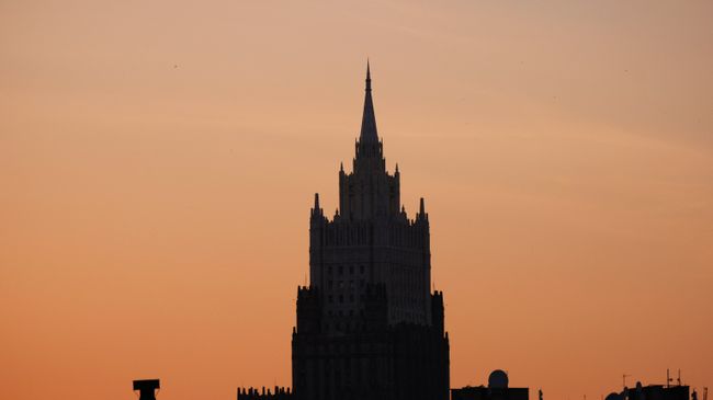 Здание министерства иностранных дел РФ Здание министерства иностранных дел РФ