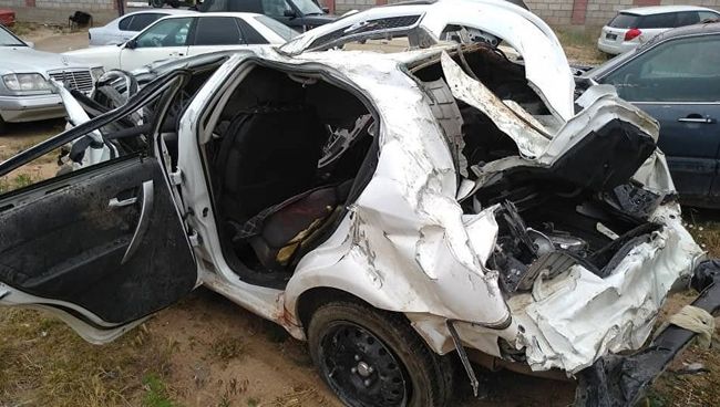 Автомобиль, попавший в ДТП неподалеку от села Чок-Тал, Киргизия Автомобиль, попавший в ДТП неподалеку от села Чок-Тал, Киргизия