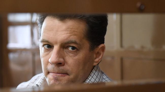 Роман Сущенко в Московском городском суде во время оглашения приговора