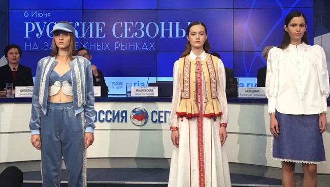 Продукция победителей конкурса IV фестиваля Русские сезоны на пресс-конференции в МИА Россия сегодня Продукция победителей конкурса IV фестиваля Русские сезоны на пресс-конференции в МИА Россия сегодня