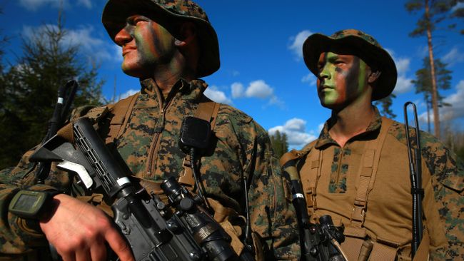 Военнослужащие НАТО Военнослужащие НАТО