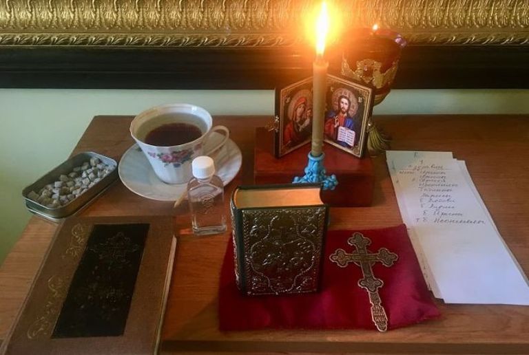 Богослужения в молитвенной комнате совершаются каждую неделю Богослужения в молитвенной комнате совершаются каждую неделю