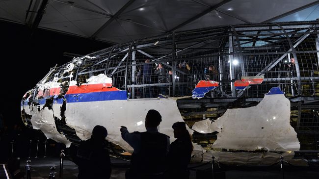 Boeing 777 Malaysia Airlines (рейс MH17) Boeing 777 Malaysia Airlines (рейс MH17)