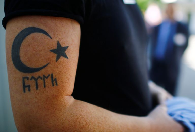 Досрочное голосование на президентских и парламентских выборах, которые пройдут в Турции 24 июня, на избирательном участке в Берлине, Германия. 7 июня 2018 Досрочное голосование на президентских и парламентских выборах, которые пройдут в Турции 24 июня, на избирательном участке в Берлине, Германия. 7 июня 2018