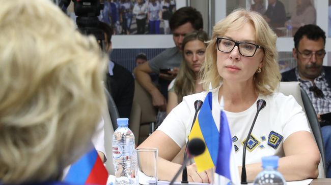 Уполномоченный по правам человека Верховной рады Украины Людмила Денисова во время встречи с Российской коллегой Татьяной Москальковой Уполномоченный по правам человека Верховной рады Украины Людмила Денисова во время встречи с Российской коллегой Татьяной Москальковой