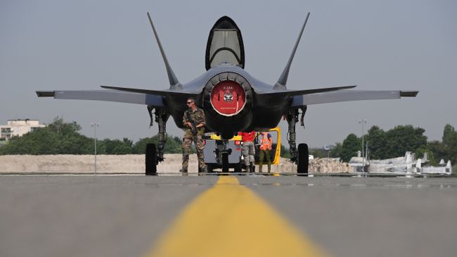 Американский истребитель F-35 Американский истребитель F-35