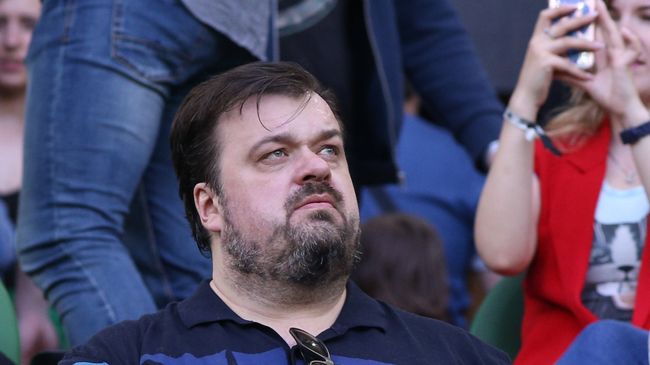 Спортивный комментатор Василий Уткин Спортивный комментатор Василий Уткин