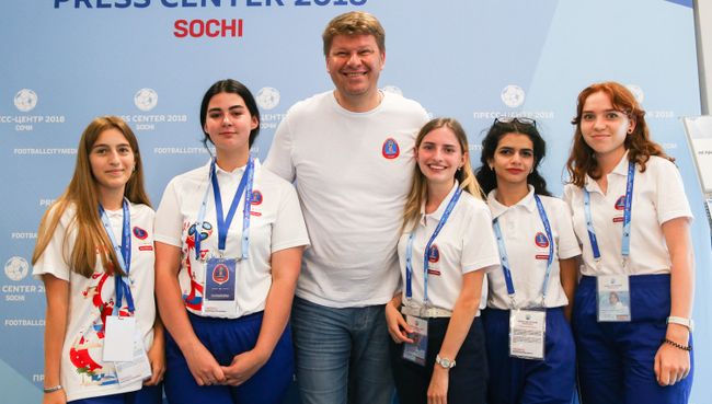 Дмитрий Губерниев оценил помощь волонтеров на ЧМ-2018