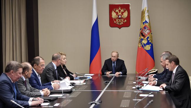 Президент РФ Владимир Путин проводит совещание с постоянными членами Совета безопасности РФ. 21 июня 2018 Президент РФ Владимир Путин проводит совещание с постоянными членами Совета безопасности РФ. 21 июня 2018